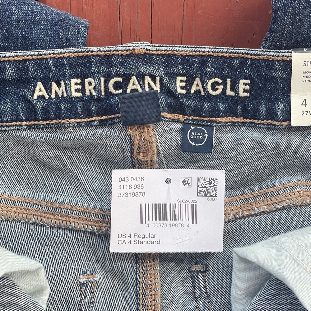 American Eagle blue jeans for women, size 4

reference to photos comfortable - Picture 16 of 17
